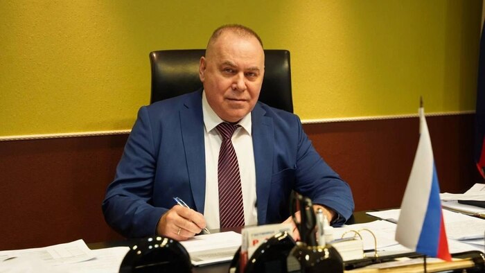 Министр ушёл руководить свинофермой