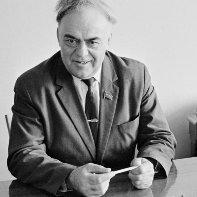 �.�. ����������