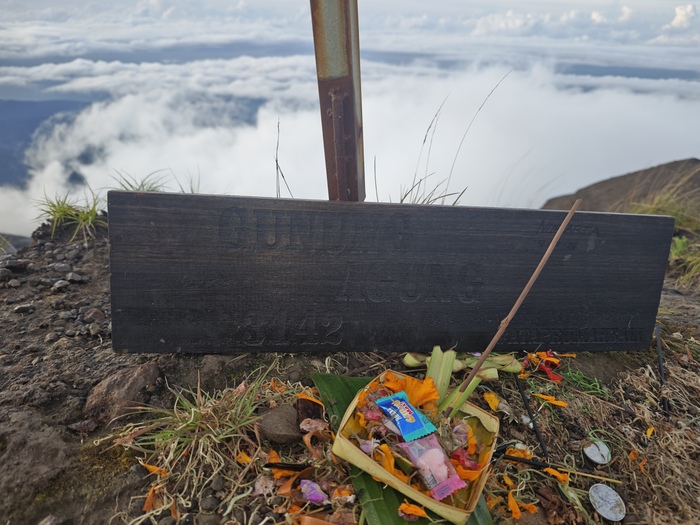 Gugung Agung 3120 m. �������� ������ ���������.