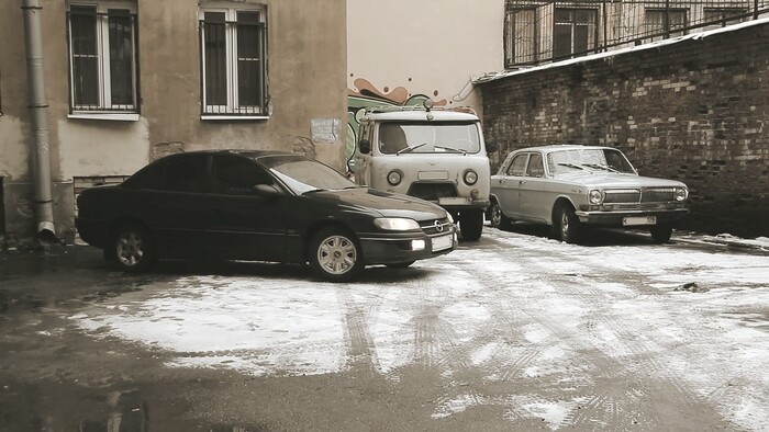 Именно эта Омега и почти аналогичный двор с разницей в пару недель от этих событий.