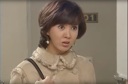 «На донышке» без изъяна. Сколько еще ролей на облаву популизма? «18-летняя невеста» как феномен «Дворца»