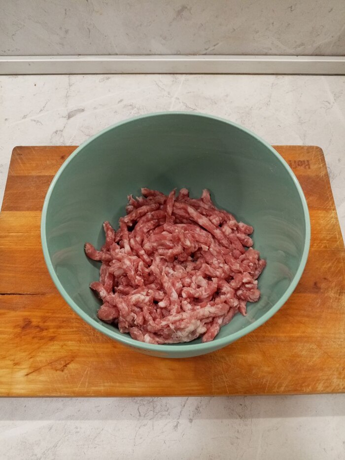 Какой цвет у миски?