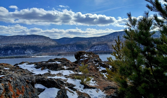 Хребет Гремячий