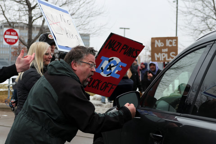 <!--noindex--><a href="https://pikabu.ru/story/podborka_foto_yanvarya_13624306?u=https%3A%2F%2Fwww.reuters.com%2Fpictures%2Fscenes-minneapolis-protests-flare-after-fatal-ice-shooting-2026-01-08%2F&t=https%3A%2F%2Fwww.reuters.com%2Fpictures%2Fscenes-minneapolis-protests...&h=3938c953535cb75b147b8351d66ed63dc5f642bf" title="https://www.reuters.com/pictures/scenes-minneapolis-protests-flare-after-fatal-ice-shooting-2026-01-..." target="_blank" rel="nofollow noopener">https://www.reuters.com/pictures/scenes-minneapolis-protests...</a><!--/noindex-->