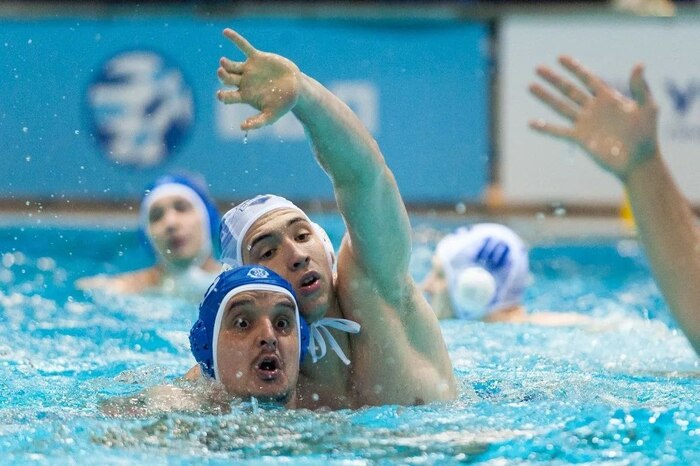 А давайте тогда запрет на фото спортивных мероприятий тоже вводить!