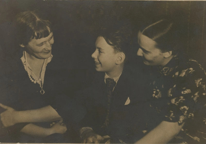 ������� ������� � ������� � ����� (������) � ����� ��������� (�����)