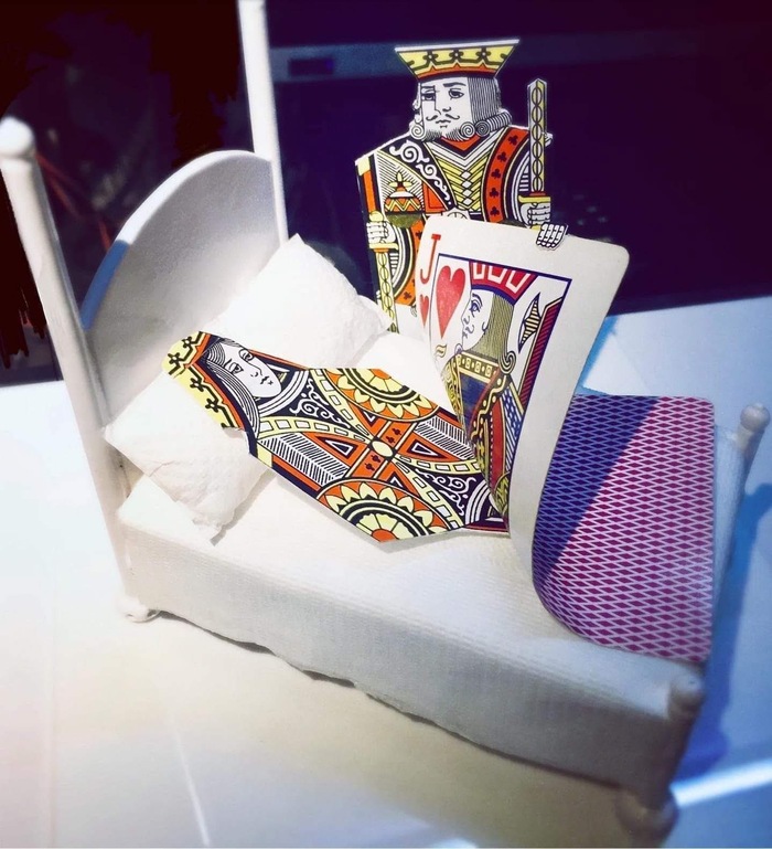 ��������