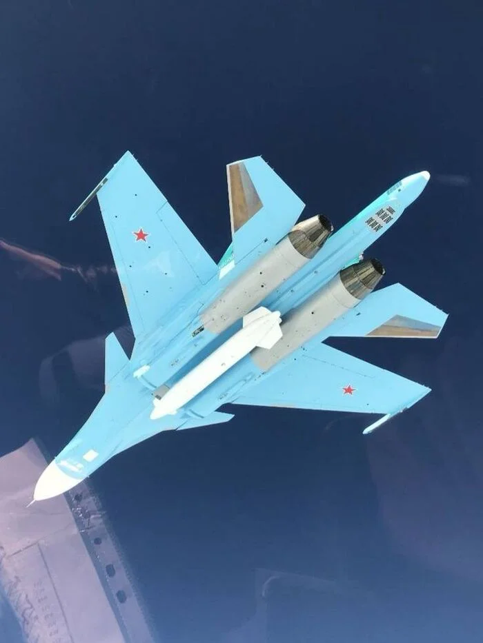 Многофункциональный фронтовой истребитель-бомбардировщик Су-34⁠⁠