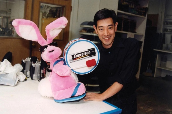 Барабанщик кролик Energizer, которого вы видели в телевизионной рекламе, был создан Грантом Имахарой из "Разрушителей мифов"