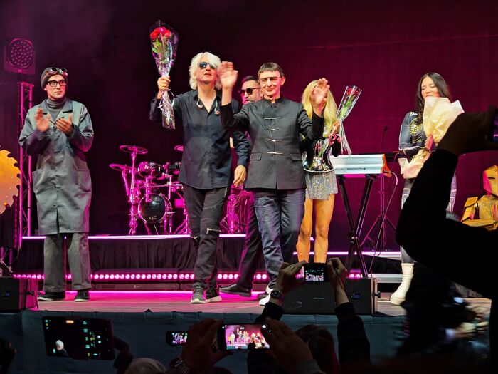 ��������