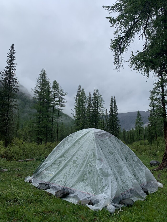 Сейчас на фото кажется, что ничего особенного. Но тогда восприятие было иным, и обстановка казалась угнетающей.