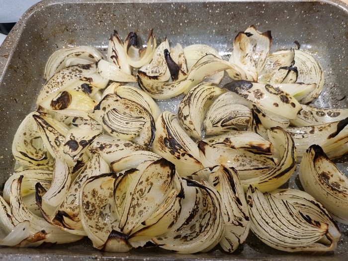 Не стесняйтесь его прям поджечь. Он нам такой и нужен.