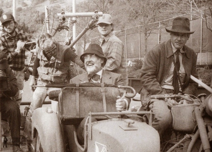 Кастинг на роль отца Индианы Джонса не проводился. Спилберг сразу знал кого он хочет видеть в этой роли.