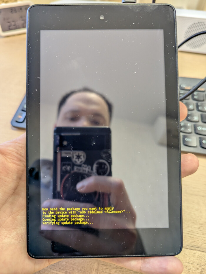 �������� update-kindle-20.4.5.3_user_453011120.bin �� �������