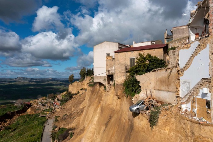 ������, ������. ����� 1500 ������� ��� ������������ �� ����� ����� ��-�� �������, ������� ��������� ����� ������ 2,5 ����. �������� ���������� �����������, ������� ��������, ��� ��� ����� ��������� ������������ ����� ������. ����������: �������� �����.