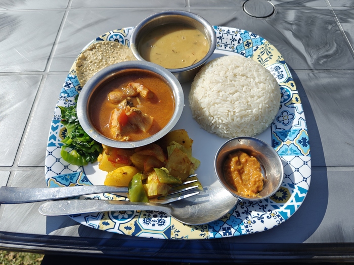 ��� ��� � ������� � Candle Inn �� 850 NPR