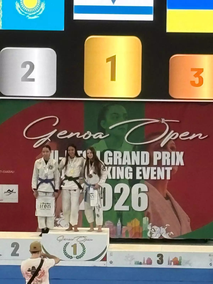 ������ ����� ��������� � ������.