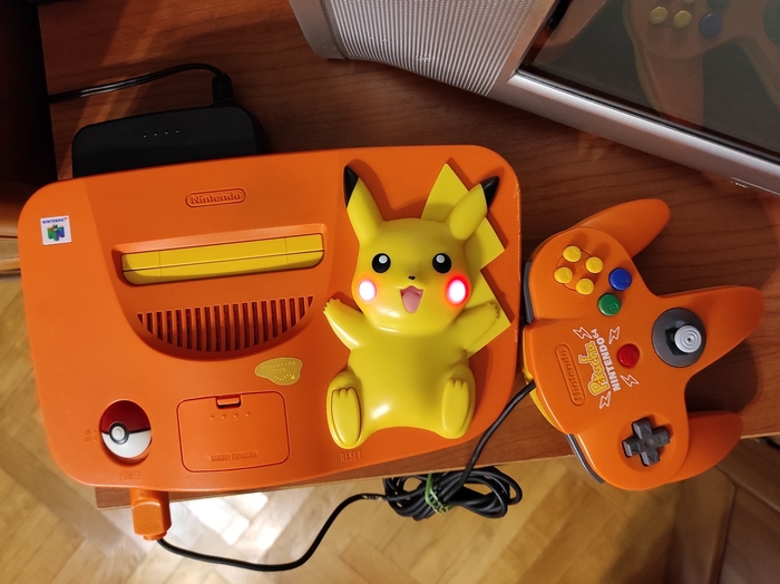 �����-��������� Nintendo 64 - Pikachu Edition