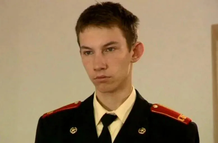 Ответ на пост «Увидел в Инсте ролик. Нисколько не сомневался, что иглу таки развалят, но вот КТО и КАК это сделал — это меня прям поразило»