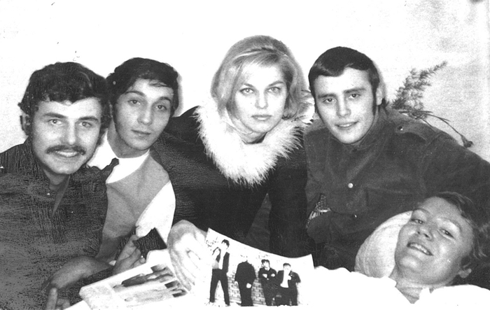 ������� ��������� ���� ������ � �������� �� ����� �� ������������. ����: �� ������� ������/ ���� �������-������������