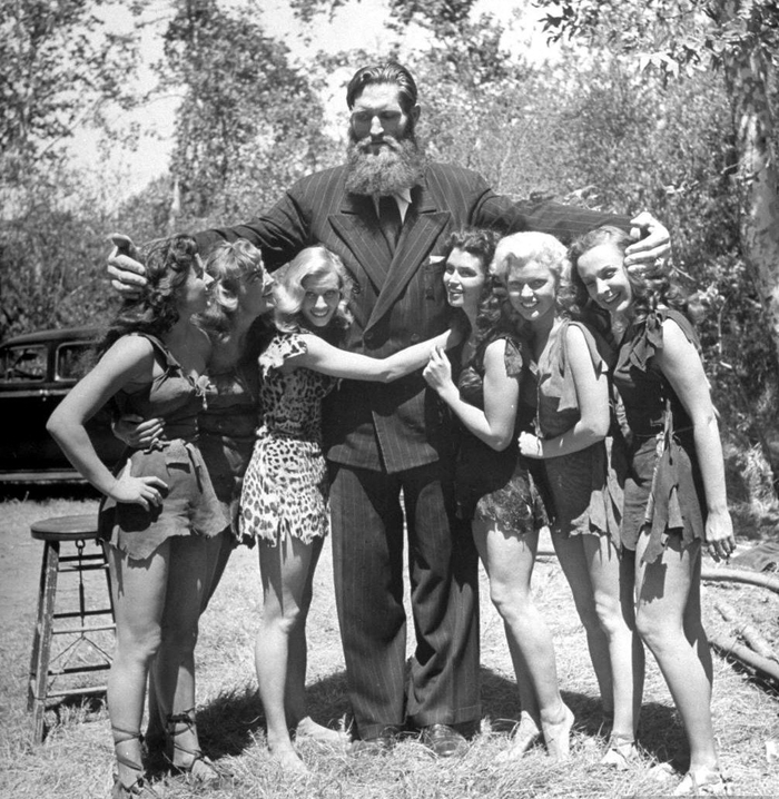 Йоханн Кристинн Петурссон, "Исландский гигант", pocт - 2,34 м, 1950 год