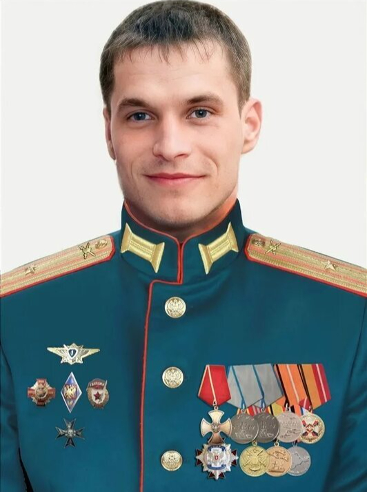 ( 22 ������� 1990 - 17 ������� 2022).