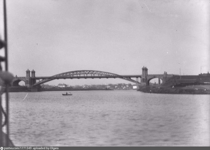 ������������� (������ ���������) ��������������� ����. ��� �� ����������� ������������ ���������� � ������� ������������, 1924-1926. ����� ����: �. ��������. � ����� <!--noindex--><a href="https://pikabu.ru/story/kak_vyiglyadela_moskvareka_do_togo_kak_postroili_kanal_moskvavolga_13725445?u=http%3A%2F%2Fwww.pastvu.com&t=www.pastvu.com&h=3a9dc09f3a362ad923b8078d477795b9581f7c33" title="http://www.pastvu.com" target="_blank" rel="nofollow noopener">www.pastvu.com</a><!--/noindex-->.