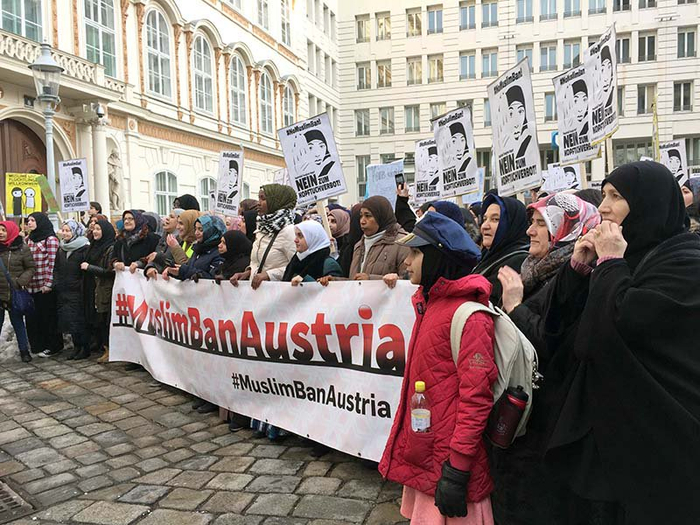 ������ � ��������� �����������.