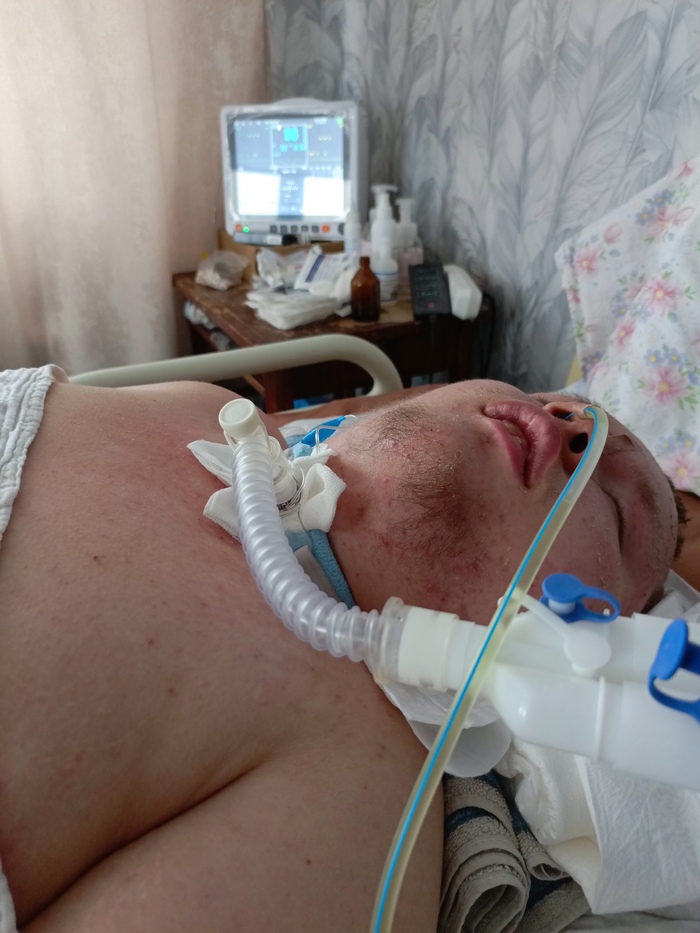 Заменил трахеостомическую трубку... С каждым разом всё лучше и профессиональнее получается...