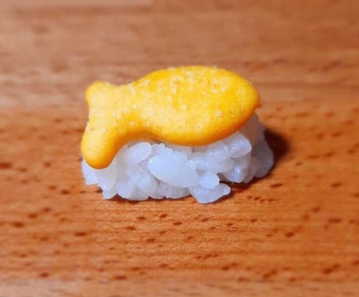 Может, вас заинтересуют суши?