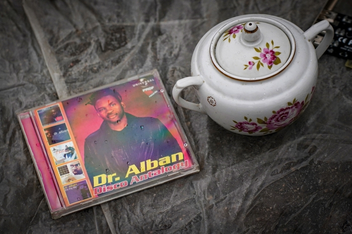 Албан и АнтАлогия