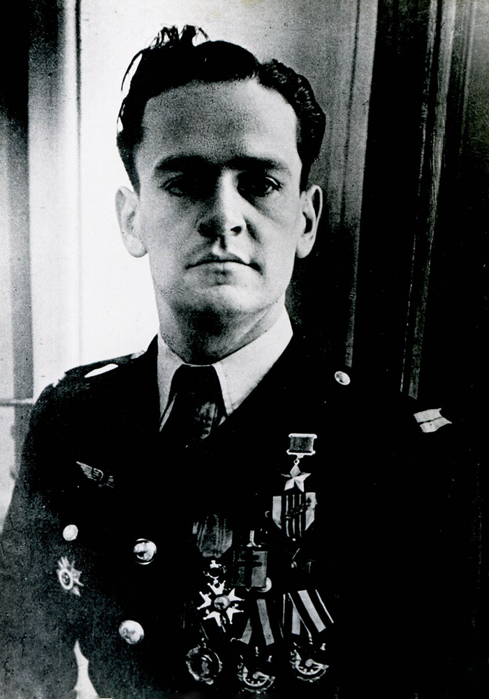 Герой Советского Союза командир 1-й эскадрильи «Руан» французского истребительного авиаполка «Нормандия – Неман» старший лейтенант Марсель Альбер