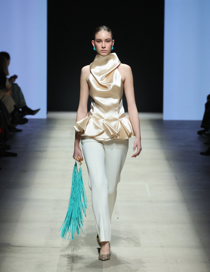 BIG Brooch ������ ���� �������� ��� ������������ �����