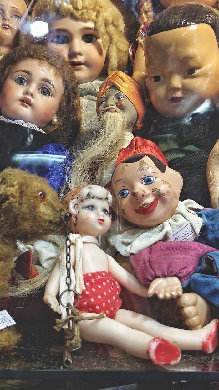 �����-���