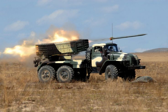 ������ ������ 9�51 �� ������� � ����������