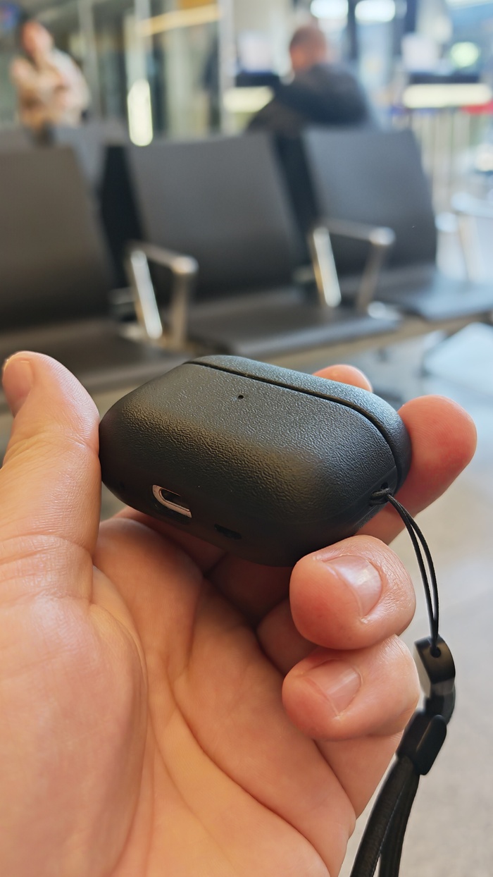 ����� ����� �� AirPods � �����������