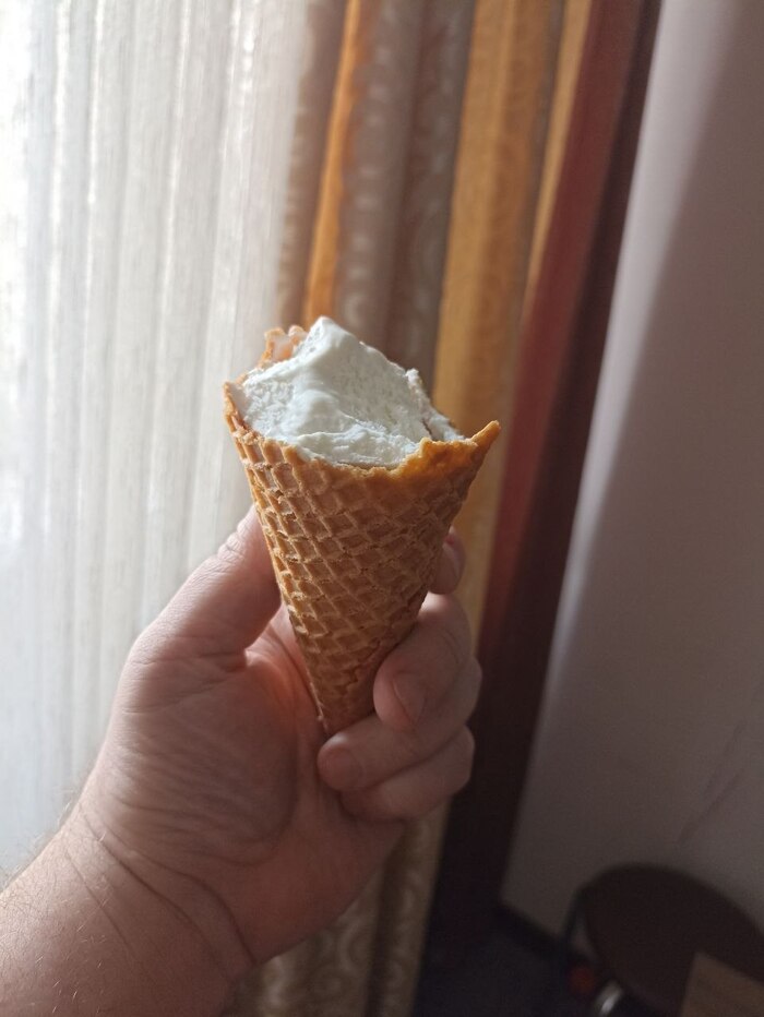 ��������I �������