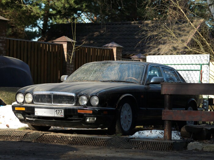 ����� �� ����. ������ ���� ����������� ��� ��� ��� Jaguar � ����� �� ������, �� ����� ������� - 1998 ��� XJ Executive 4.0