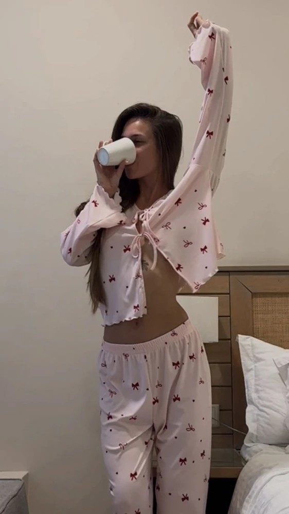� ������