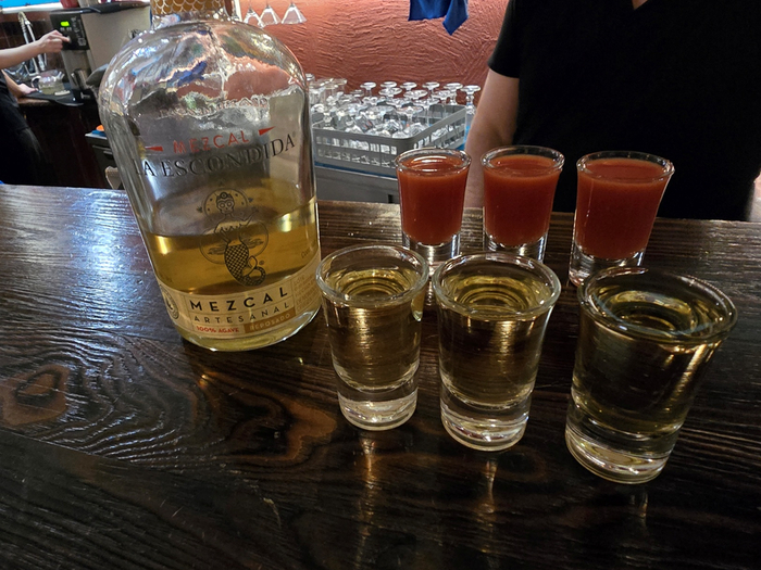 Tres Amigos � Mezcal La Escondida Reposado