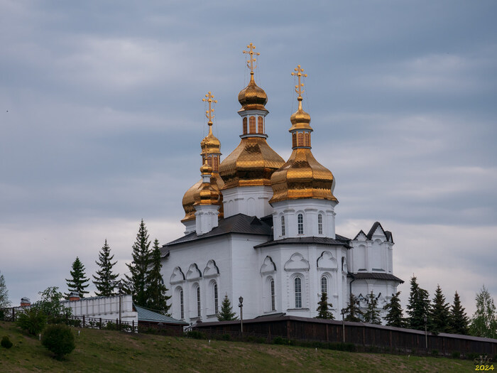 Троицкий монастырь