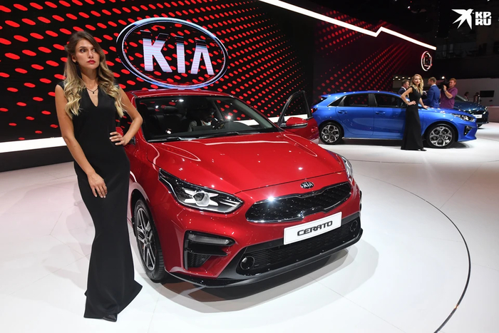 С корейского Kia значит «выйти на весь мир из Азии»Фото: Владимир ВЕЛЕНГУРИН.