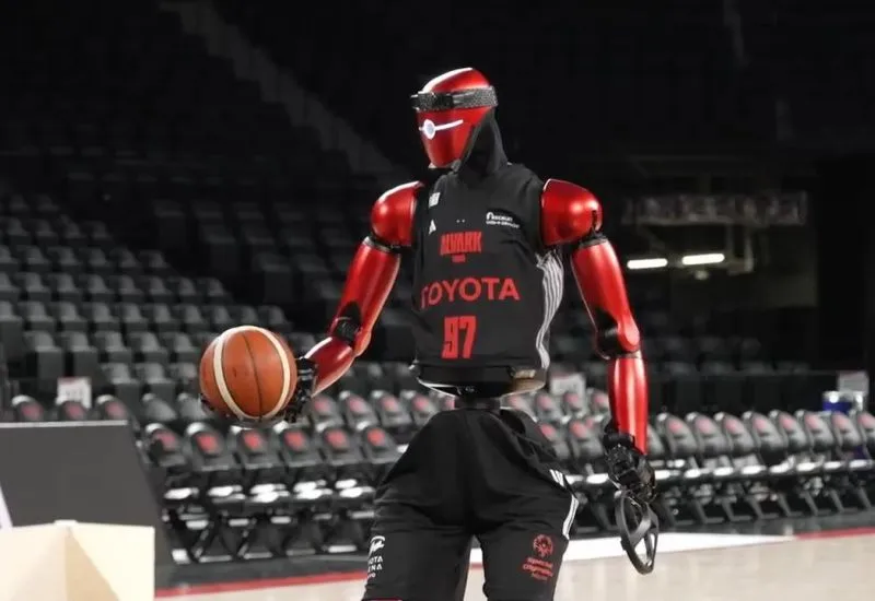 Toyota demonstrated a next-generation wheeled basketball robot in action. - Robotics, Artificial Intelligence, Video, Youtube, Longpost