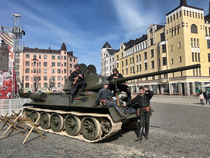 С праздником Победы от лица реконструкторских клубов Санкт-Петербурга!
