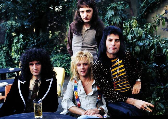 Queen � ����� The Ambassadors, 8 �������� 1976. � ��� ���� ��� �������� ���������� ���� �� ���� ����� "Bohemian Rhapsody".