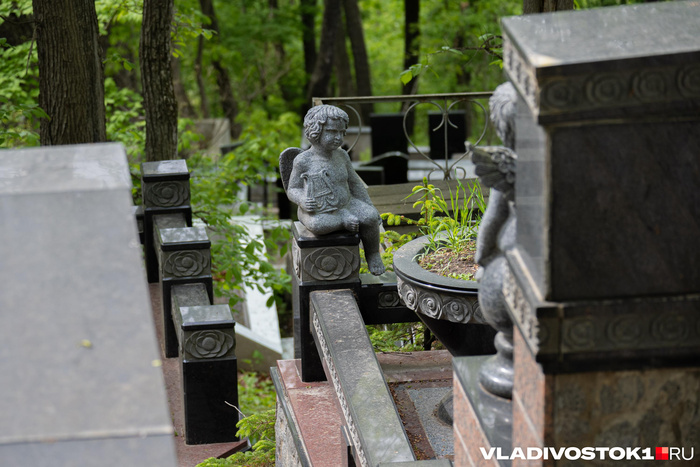 ����� ������ / <!--noindex--><a href="https://pikabu.ru/story/izyashchnaya_pechal_mramornyikh_lits_krasivyie_nadgrobiya_morskogo_kladbishcha_13990821?u=http%3A%2F%2FVLADIVOSTOK1.RU&t=VLADIVOSTOK1.RU&h=65ff03fe28c7228e4127e83457e6f4a14f0430f6" title="http://VLADIVOSTOK1.RU" target="_blank" rel="nofollow noopener">VLADIVOSTOK1.RU</a><!--/noindex-->