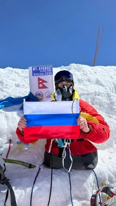 ������ �� ������� ����. ����: <a href="https://pikabu.ru/story/samyiy_populyarnyiy_chelovek_na_nepale_rossiyanin_rustam_nabiev_sovershil_nevozmozhnoe__pervyim_v_istorii_vzoshyol_na_yeverest_na_odnikh_rukakh_14002473?u=https%3A%2F%2Faif.ru%2F&t=%D0%98%D0%B7%20%D0%BB%D0%B8%D1%87%D0%BD%D0%BE%D0%B3%D0%BE%20%D0%B0%D1%80%D1%85%D0%B8%D0%B2%D0%B0&h=a1e58861719adc4a3b302fe53e093bf1f6864cd5" title="https://aif.ru/" target="_blank" rel="nofollow noopener">�� ������� ������</a>/ ������ ������