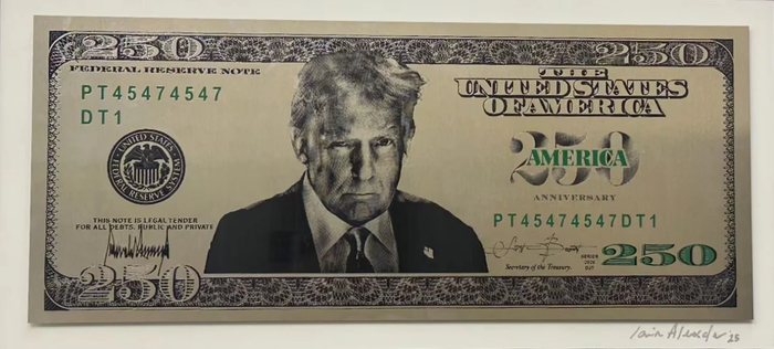 Под Трампа хотят сделать отдельную купюру доллара