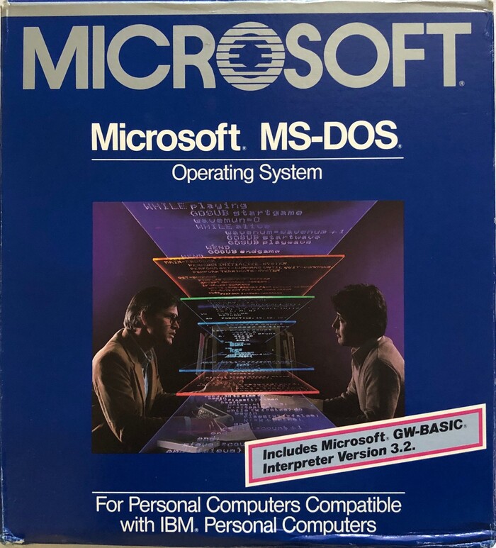 Так выглядела обложка коробочной версии с MS-DOS. Помимо префикса, слово "Microsoft" встречается трижды ;)