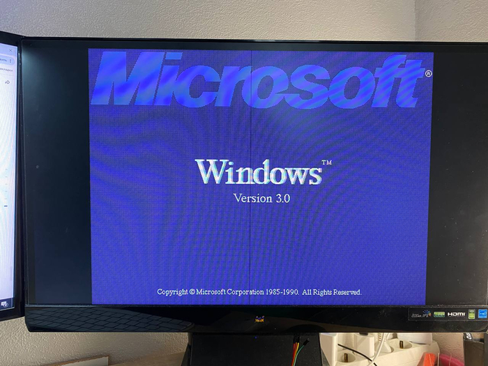 ������ Windows 3.0